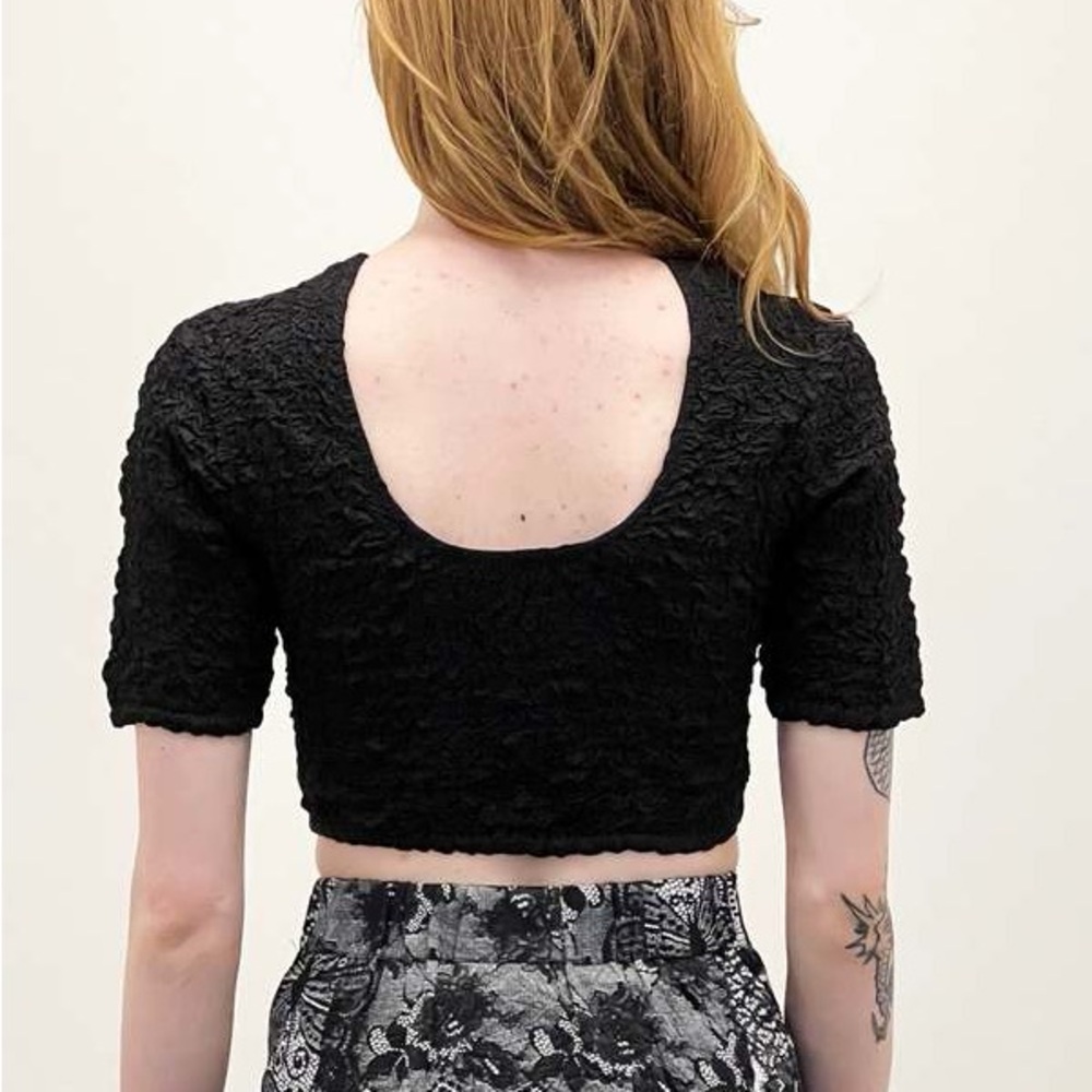 Ganni Cotton Poplin O Neck Smocked Cropped Tee in Black - Size 44 XL - Picture 2 of 10